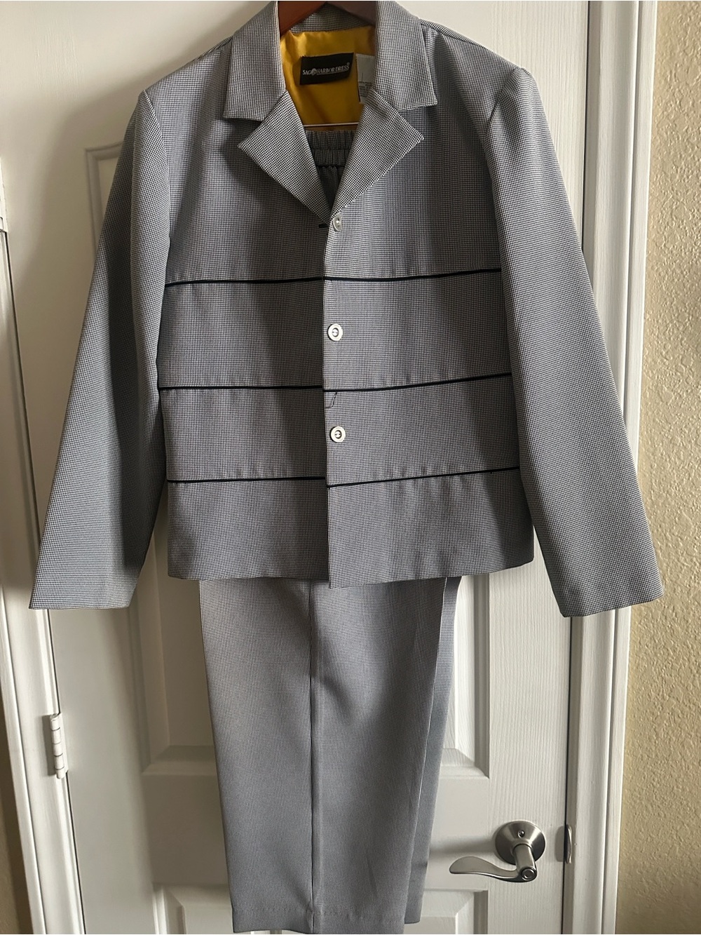 Sag Harbor Gray Women's Two-Piece Suit with Subtle Stripe Detail